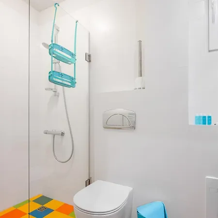아파트 Colorful Getaway Right Next To Ndk By Flat Mаnager 소피아
