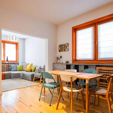 Lägenhet Colorful Getaway Right Next To Ndk By Flat Mаnager *