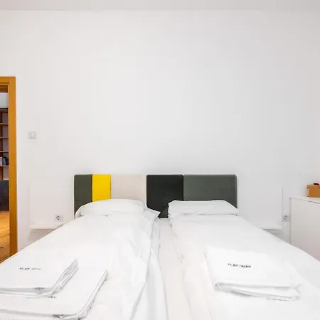 Colorful Getaway Right Next To Ndk By Flat Mаnager Apartamento